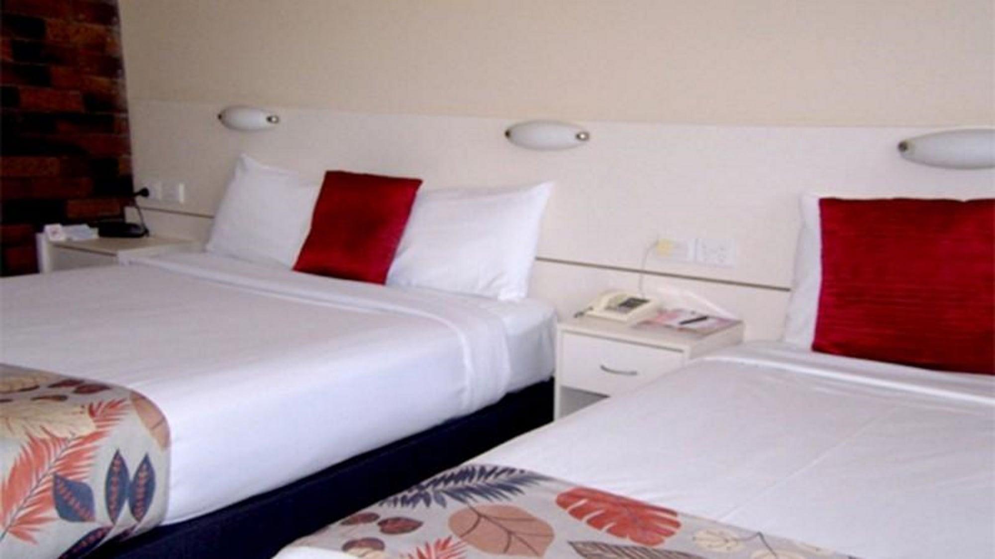 Best Western Parkside Motor Inn Кофс-Харбор Номер фото