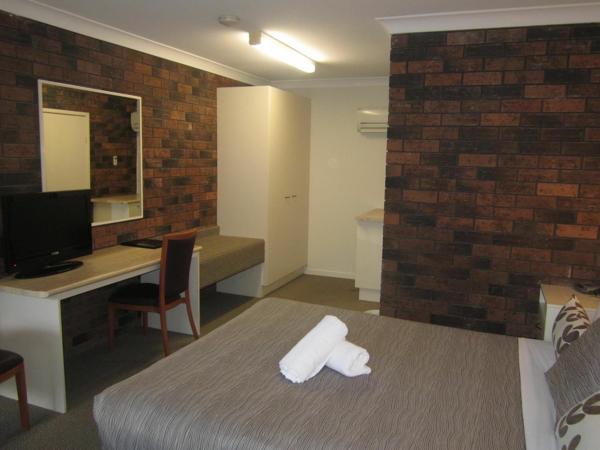 Best Western Parkside Motor Inn Кофс-Харбор Экстерьер фото